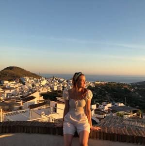 Meet your Posher, Catherine